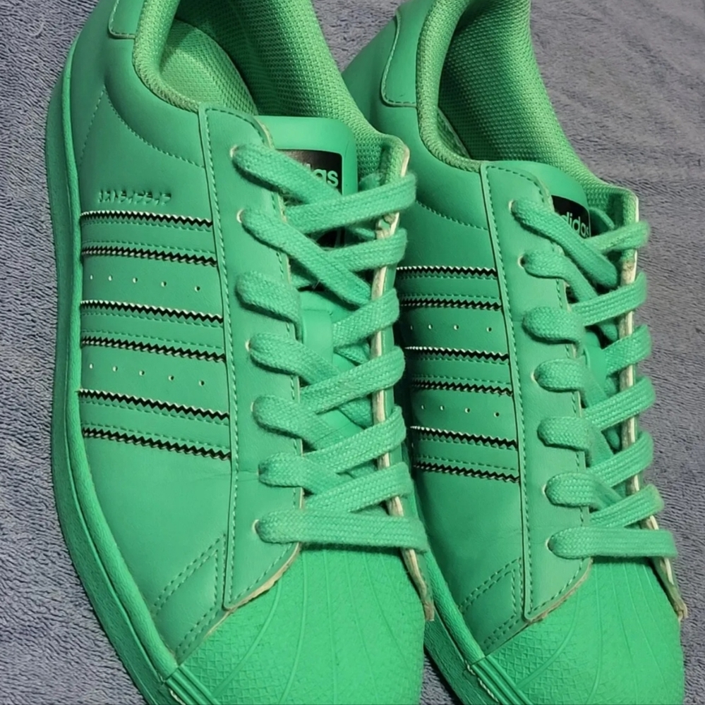 Adidas shoes - Picture 4 of 10